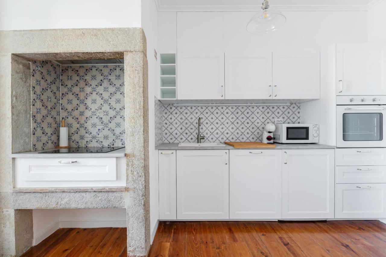 White & Blue Vintage Home In Graca 리스본 외부 사진
