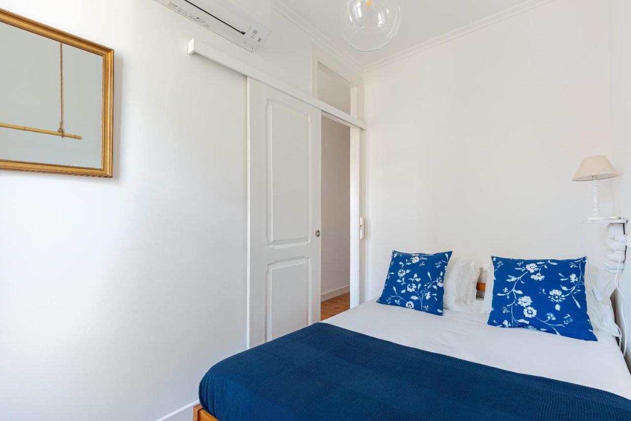 White & Blue Vintage Home In Graca 리스본 외부 사진
