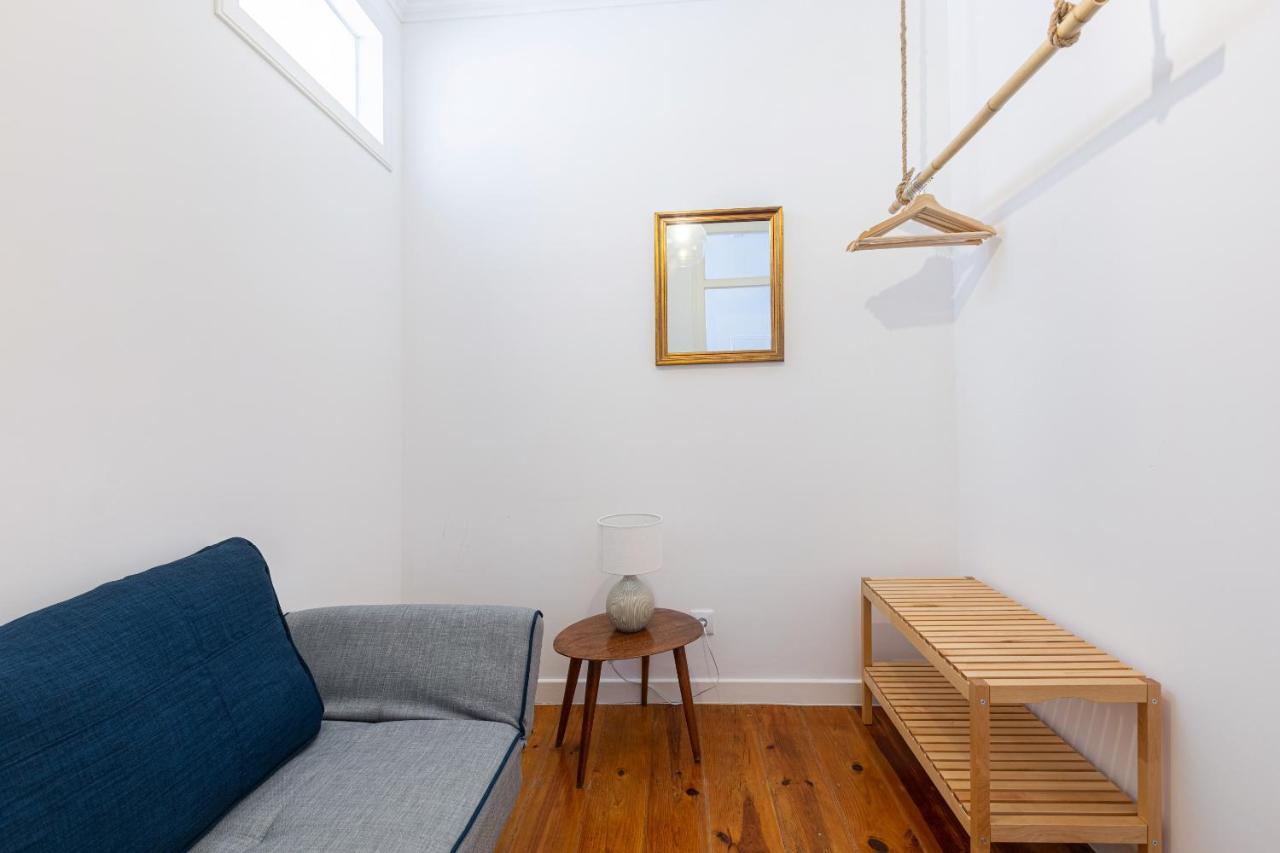 White & Blue Vintage Home In Graca 리스본 외부 사진