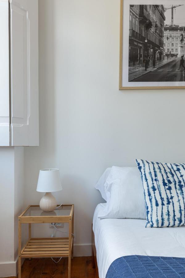 White & Blue Vintage Home In Graca 리스본 외부 사진