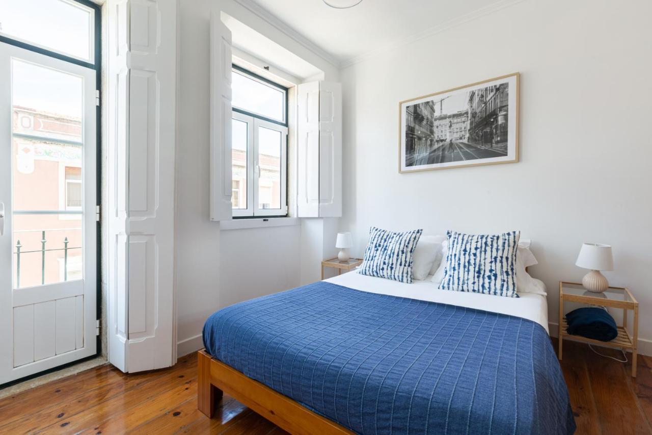 White & Blue Vintage Home In Graca 리스본 외부 사진