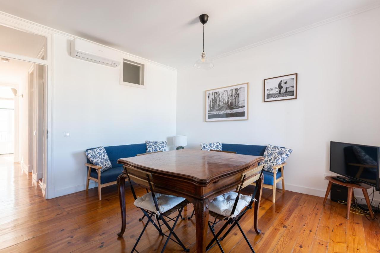 White & Blue Vintage Home In Graca 리스본 외부 사진